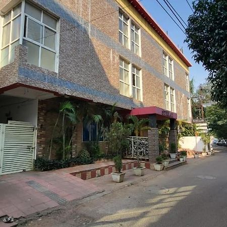 Hotel Stellar Bhubaneswar Bagian luar foto